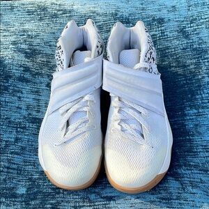 Brand new Nike Kyrie 2 ID basketball shoes